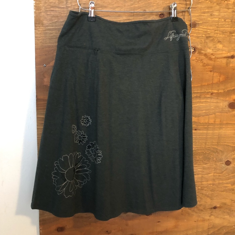M Embroidered Flower Women’s Skirt Pocket